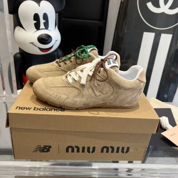 🍮Miu Miu x New Balance 530 Suede Sneakers